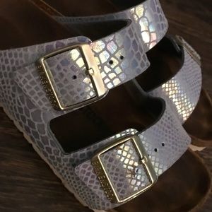 Trade only with Camille star